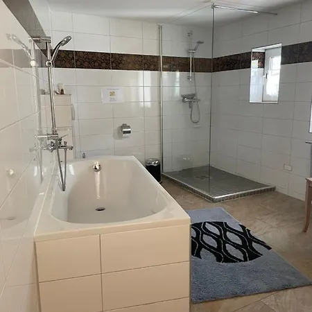 Relaxen Im Alten Winzerhaus Og Daire *