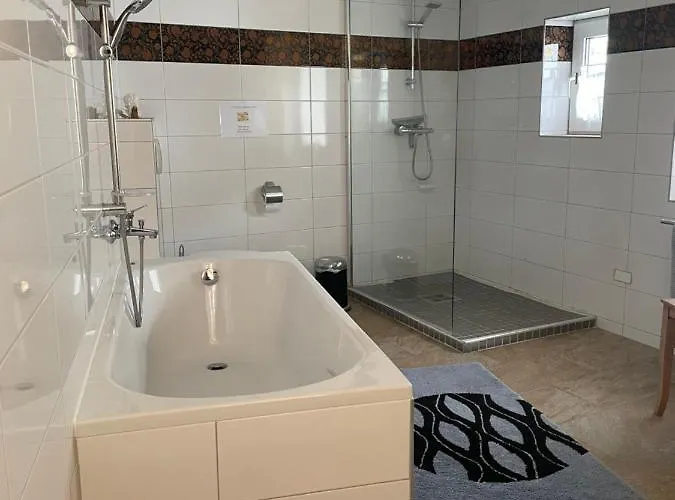 Relaxen Im Alten Winzerhaus Og Appartamento *